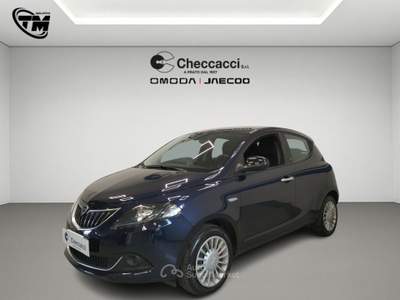 Lancia Ypsilon Ypsilon 1.0 FireFly 5 porte S&S Hybrid Ecochic Silver Blu/Azzurro usata Prato