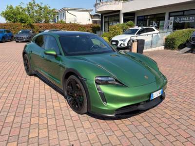 Porsche Taycan 4 Sport Turismo Verde usata Montagnana