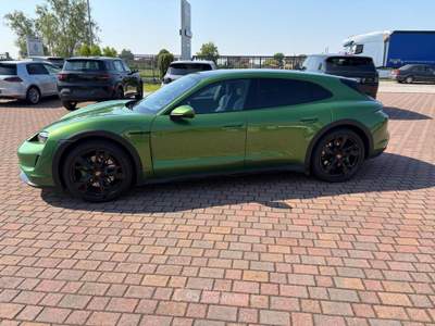 Porsche Taycan 4 Sport Turismo Verde usata Montagnana