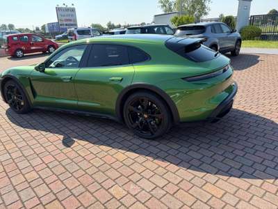 Porsche Taycan 4 Sport Turismo Verde usata Montagnana