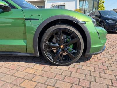 Porsche Taycan 4 Sport Turismo Verde usata Montagnana