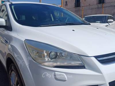 Ford Kuga 4WD Powershift Titanium X Bianco usata Massafra