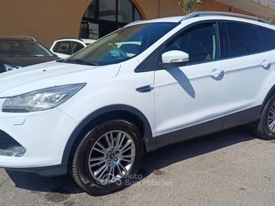 Ford Kuga 4WD Powershift Titanium X Bianco usata Massafra