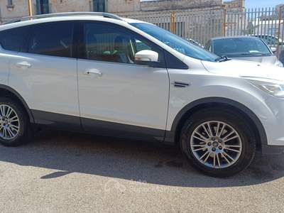 Ford Kuga 4WD Powershift Titanium X Bianco usata Massafra