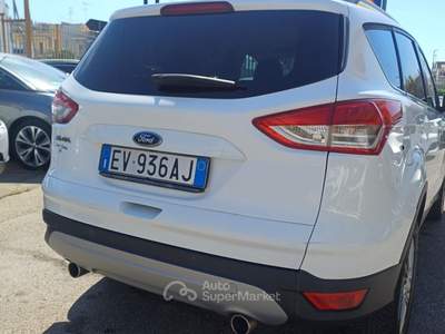 Ford Kuga 4WD Powershift Titanium X Bianco usata Massafra