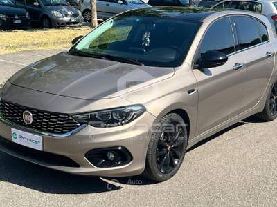 Fiat Tipo FIAT Tipo 1.6 Mjt S&S 5 porte Lounge Marrone usata Opera