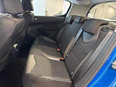 Peugeot 308 ADATTA A NEOPATENTATI Blu/Azzurro usata Roma