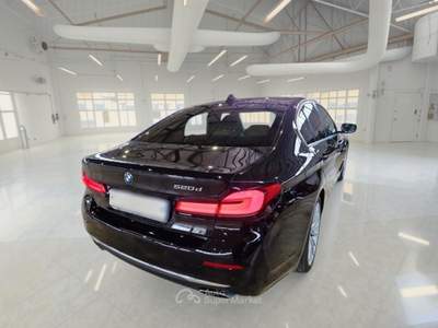 BMW Serie 5 520d BMW SERIE 5 520D LUXURY MH48V AUTO 4 PORTE BERLINA usata Roma
