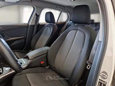 BMW Serie 1 116d BMW SERIE 1 116D ADVANTAGE AUTO 5 PORTE BERLINA usata Bari