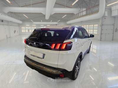 Peugeot 3008 PEUGEOT 3008 BLUEHDI 130 EAT8 SES ALLURE PACK SUV usata Roma