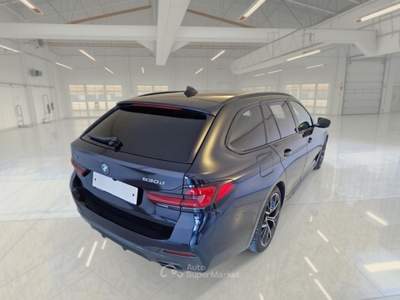 BMW Serie 5 530d BMW SERIE 5 530D 183KW 48V XD MSPORT AUTO TOURING STATION WAGON usata Bari