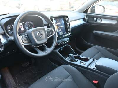 Volvo XC40 2019 Volvo XC40 D3 MOMENTUM AWD LED NAVI Nero usata Milano