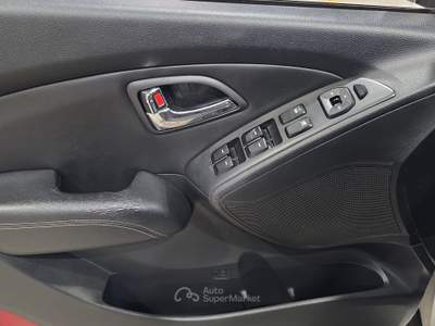Hyundai ix35  1.7 crdi comfort 2wd Bianco usata Firenze