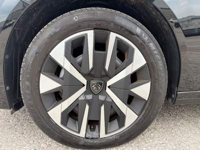 Peugeot 208 208 1.2 hybrid style 110cv e-dcs 6 Nero usata Venezia