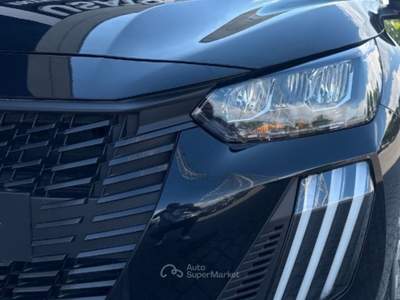 Peugeot 208 208 1.2 hybrid style 110cv e-dcs 6 Nero usata Padova