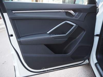 Audi Q3 SPB 35 TDI S line edition autom Bianco usata Bari