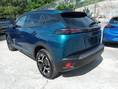 Peugeot 2008 1200 PURETECH ALLURE 100CV NAV CARPLAY CAM PAN"17  Blu/Azzurro usata Pistoia