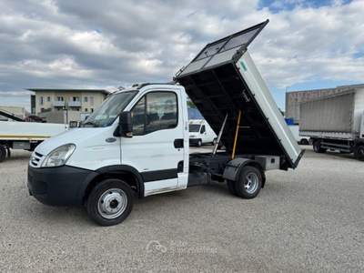 Iveco Daily 35C10 con cassone ribaltabile trilaterale Bianco usata San Zenone degli Ezzelini