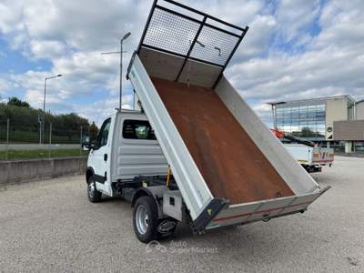 Iveco Daily 35C10 con cassone ribaltabile trilaterale Bianco usata San Zenone degli Ezzelini