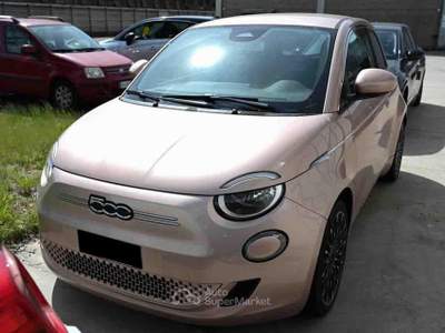 Fiat 500 Berlina 42 kWh Icon Lilla usata Pianezza Fiat 500 Berlina 42 kWh Icon Lilla usata Pianezza