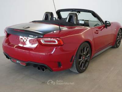 Abarth 124 Spider 1.4 Turbo MultiAir AT 170 CV Rosso usata San Vito dei Normanni