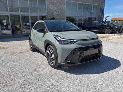 Toyota Aygo X Toyota Aygo X 1.5 Hybrid 116 CV PREMIUM Verde usata Castagneto Carducci