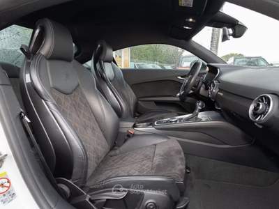 Audi TT Audi TT 40 2.0 TFSI Coupe S-LINE S-TRONIC 200cv all COMPETITION Bianco usata Roma