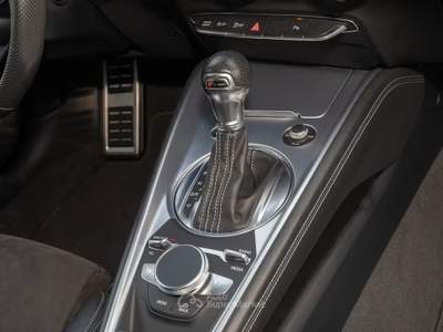 Audi TT Audi TT 40 2.0 TFSI Coupe S-LINE S-TRONIC 200cv all COMPETITION Bianco usata Roma