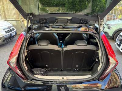 Toyota Aygo 5 porte x-cite PREZZO REALE Nero usata Genova