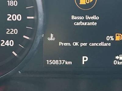 Land Rover Discovery Sport Discovery Sport I 2015 2.0 td4 HSE Luxury awd 150c Nero usata Goito