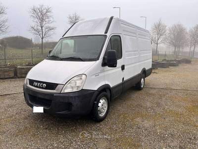 Iveco Daily 2.3 MJT TETTO ALTO PASSO MEDIO !! Bianco usata Cinisello Balsamo