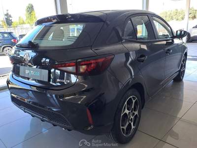 MG3 MG3 Comfort 1.5 Benzina Anno 2025 garanzia 7 anni Nero usata Parete
