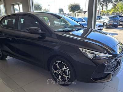 MG3 MG3 Comfort 1.5 Benzina Anno 2025 garanzia 7 anni Nero usata Parete