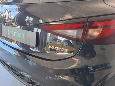 MG3 MG3 Comfort 1.5 Benzina Anno 2025 garanzia 7 anni Nero usata Parete