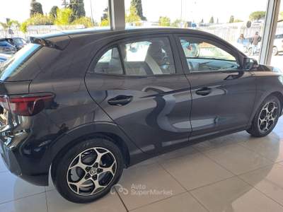 MG3 MG3 Comfort 1.5 Benzina Anno 2025 garanzia 7 anni Nero usata Parete