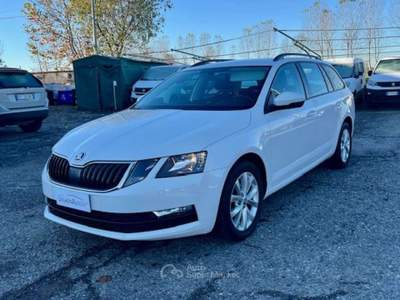 Skoda Octavia 1.6 TDI CR 115 CV Wagon Executive Bianco usata Borgo San Giacomo