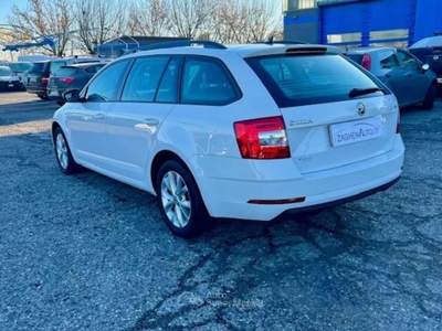 Skoda Octavia 1.6 TDI CR 115 CV Wagon Executive Bianco usata Borgo San Giacomo
