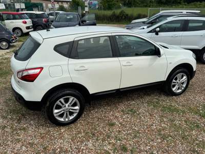 Nissan Qashqai DPF Tekna Bianco usata Rimini