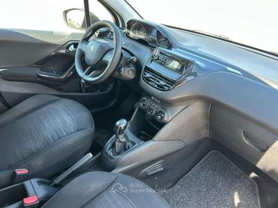 Peugeot 208 208 1.4 Hdi 68cv van Fap Bianco usata Torino