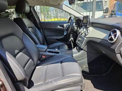 Mercedes-Benz GLA GLA 200 d Automatic Activity Edition Marrone usata Torino