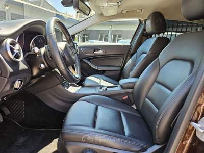 Mercedes-Benz GLA GLA 200 d Automatic Activity Edition Marrone usata Torino