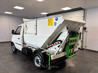 Piaggio Porter NP6 GPL Vasca Rifiuti Ribaltabile Compatta Bianco usata Qualiano