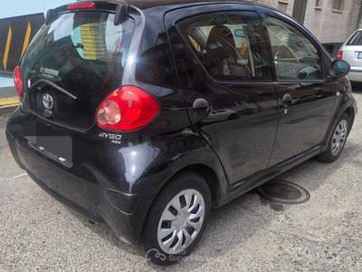 Toyota Aygo TOYOTA AYGO SOUND Nero usata La Loggia