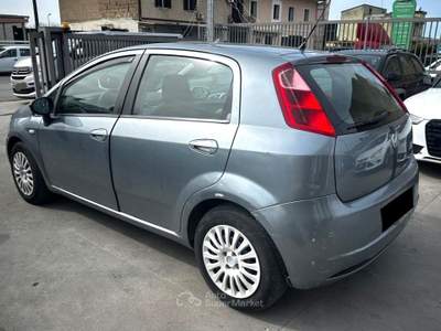 Fiat Grande Punto IN BUONO STATO GENERALE Grigio usata Maddaloni
