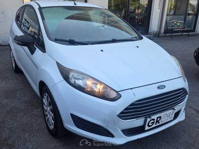 Ford Fiesta IDEALE PER NEOPATENTATI Bianco usata La Loggia