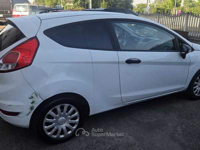 Ford Fiesta IDEALE PER NEOPATENTATI Bianco usata La Loggia