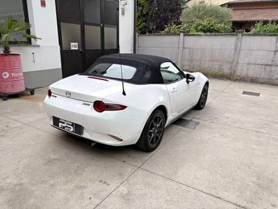 Mazda MX-5 Mx5 ND 1.5 131cv Soft Top Bianco usata Seregno