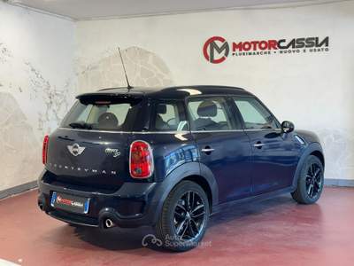 MINI Countryman ADATTA A NEOPATENTATI Blu/Azzurro usata Roma