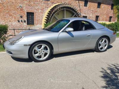 Porsche 911 (996) Carrera 2 cabrio Argento usata CASALPUSTERLENGO
