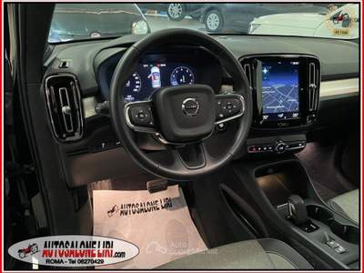 Volvo XC40 T3 Geartronic Momentum Pro Nero usata Roma